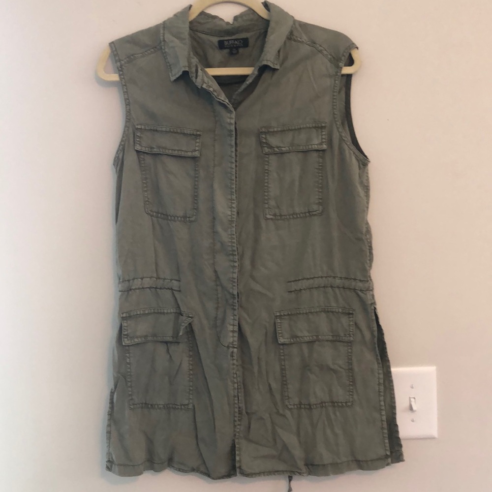 Green button up vest with pockets